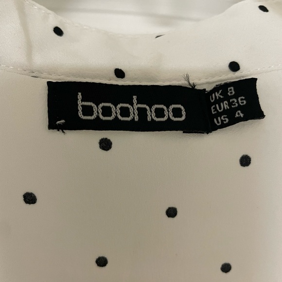 Polka dot black and white shirt with bell sleeves. - Picture 3 of 3